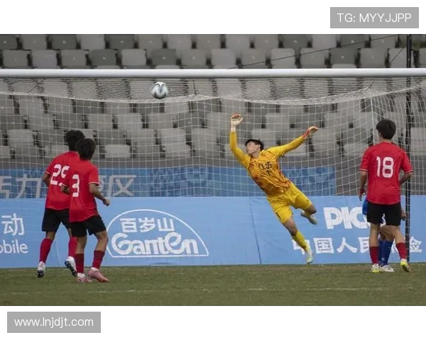 中国男足再创佳绩逆转取胜世界杯预选赛展现团队拼搏精神