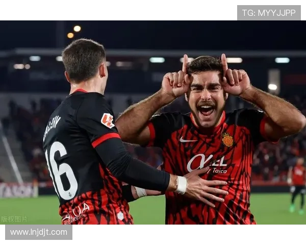 西甲与意甲最新积分榜揭晓 强强对决引人关注 各队争夺愈加激烈 西甲与意甲最新积分榜揭晓 强强对决引人关注 各队争夺愈加激烈