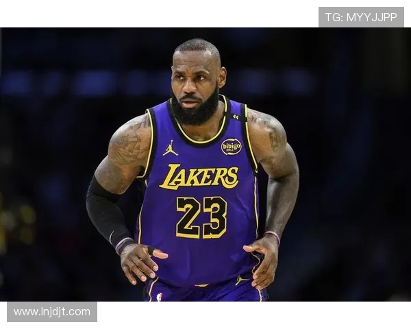 詹姆斯复出带领湖人逆转击败勇士 詹皇状态回暖季后赛前信心满满 詹姆斯复出带领湖人逆转击败勇士 詹皇状态回暖季后赛前信心满满