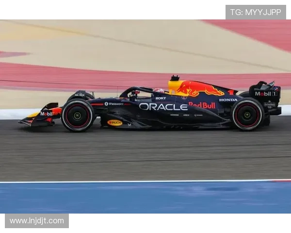 F1赛季最新动态:红牛车队继续领跑,法拉利与梅赛德斯迎来突破性进展 F1赛季最新动态:红牛车队继续领跑,法拉利与梅赛德斯迎来突破性进展