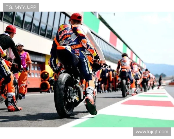 MotoGP赛季震撼开启 多位车手表现引发热议挑战不断 MotoGP赛季震撼开启 多位车手表现引发热议挑战不断