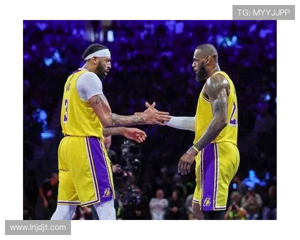 NBA最新动态:湖人队迎来复苏,詹姆斯与浓眉携手发力,勇士火箭陷入低谷 NBA最新动态:湖人队迎来复苏,詹姆斯与浓眉携手发力,勇士火箭陷入低谷