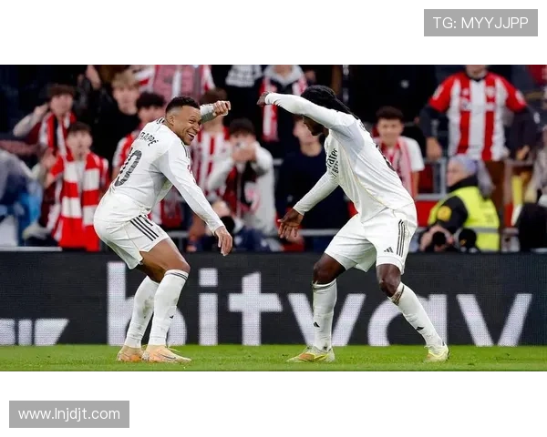 梅西复出领衔大巴黎豪华阵容迎战曼联,欧冠小组赛焦点之战一触即发