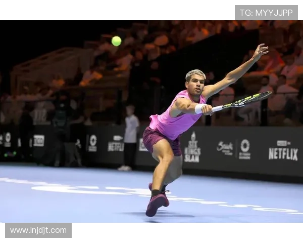 网球大满贯赛季精彩纷呈 新星崛起老将退场竞争格局变动 网球大满贯赛季精彩纷呈 新星崛起老将退场竞争格局变动